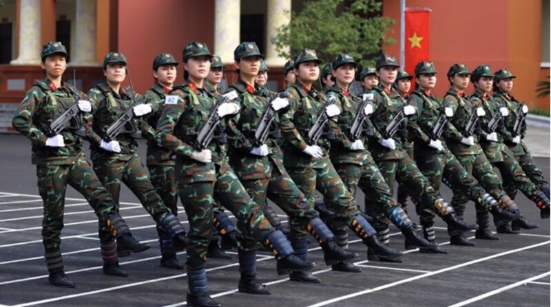 Los soldados con una duracion de 20 a 25 años se jubilaron por 9 meses. Foto: Su hermano