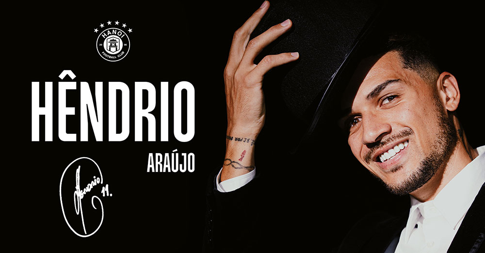 Midfielder Hendrio officially joined Hanoi club. Photo: Hanoi FC