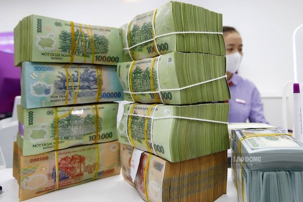 Bank owners are preparing to receive hundreds of billions of VND in cash dividends. Photo: Hai Nguyen.