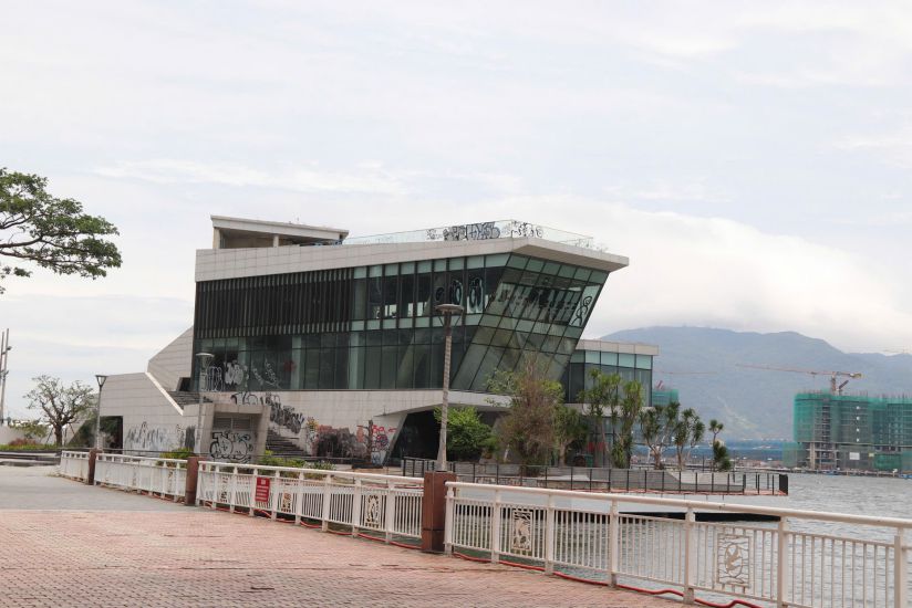 The restaurant and yacht project is located in the area along the Han River, opposite 36 Bach Dang (Hai Chau District, Da Nang City). Photo: Nguyen Linh