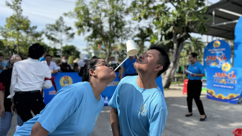 Cac thi sinh hao hung tham gia cac tro choi tai gameshow. Anh: Hoang Loc