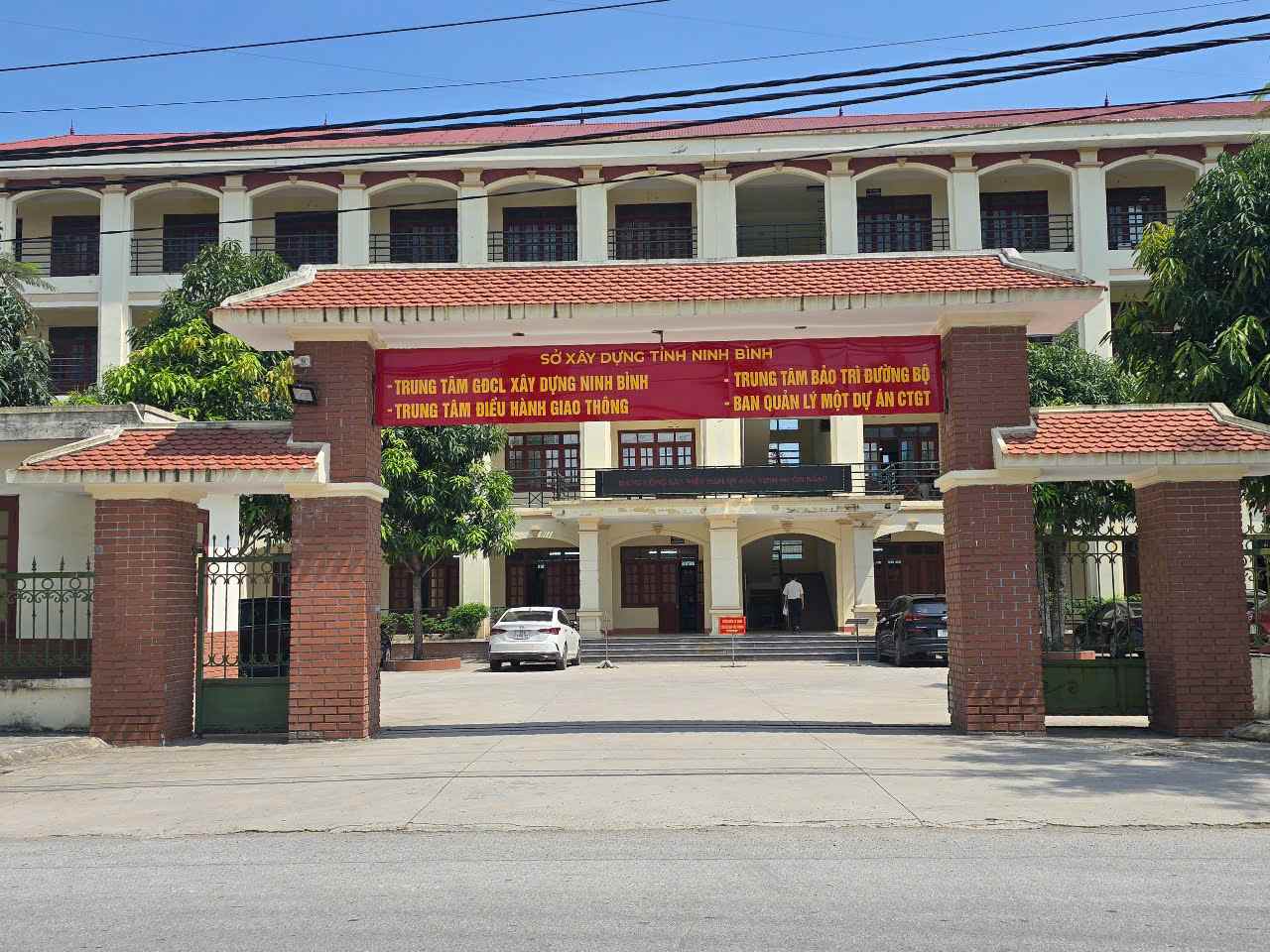 The Traffic Operation Center under the Department of Construction of Ninh Binh province was established with 60 people. Photo: Nguyen Truong