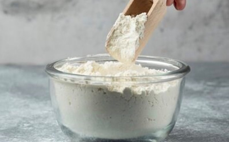 Discovering a company in Ho Chi Minh City using expired protein powder. Illustrative photo: Thuy Duong