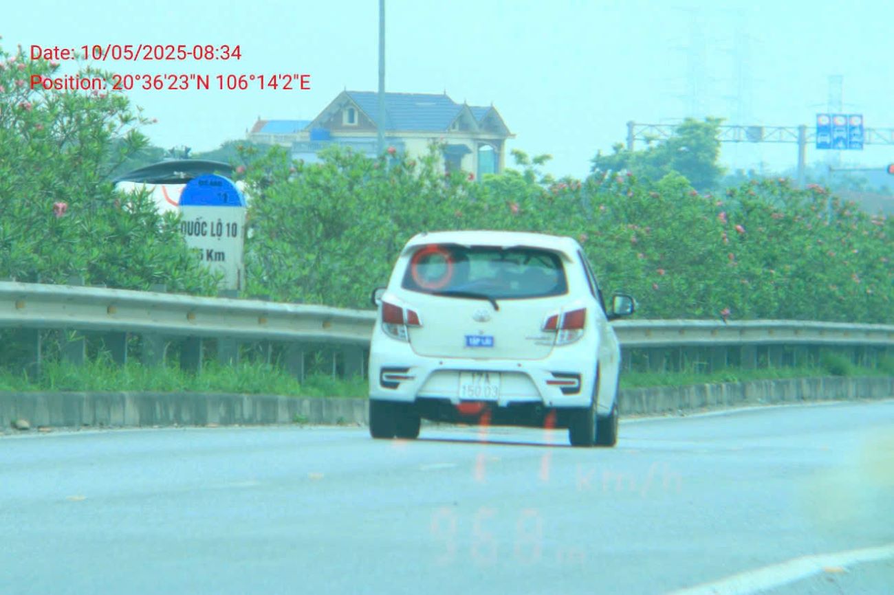Hinh anh phuong tien vi pham loi vuot qua toc do. Nguon: Phong CSGT - Cong an tinh Thai Binh