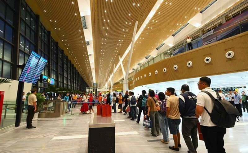 Tan Son Nhat Airport. Photo: Minh Quan