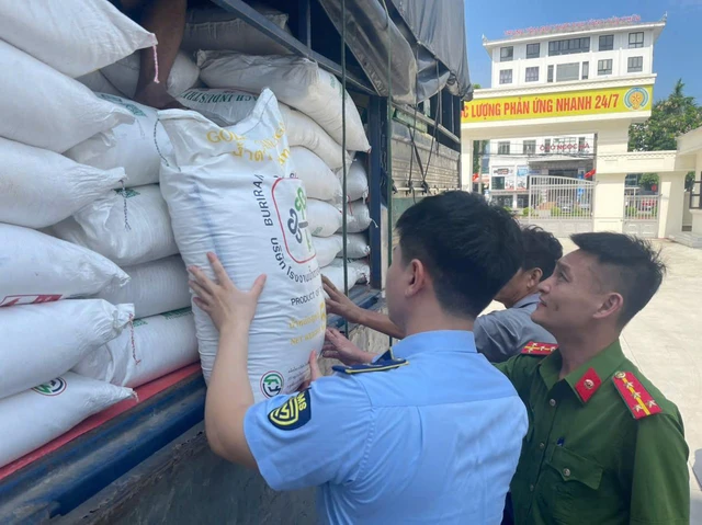 Luc luong chuc nang phat hien, tam giu 3 tan duong cat nhap lau. Anh: Ngoc Anh
