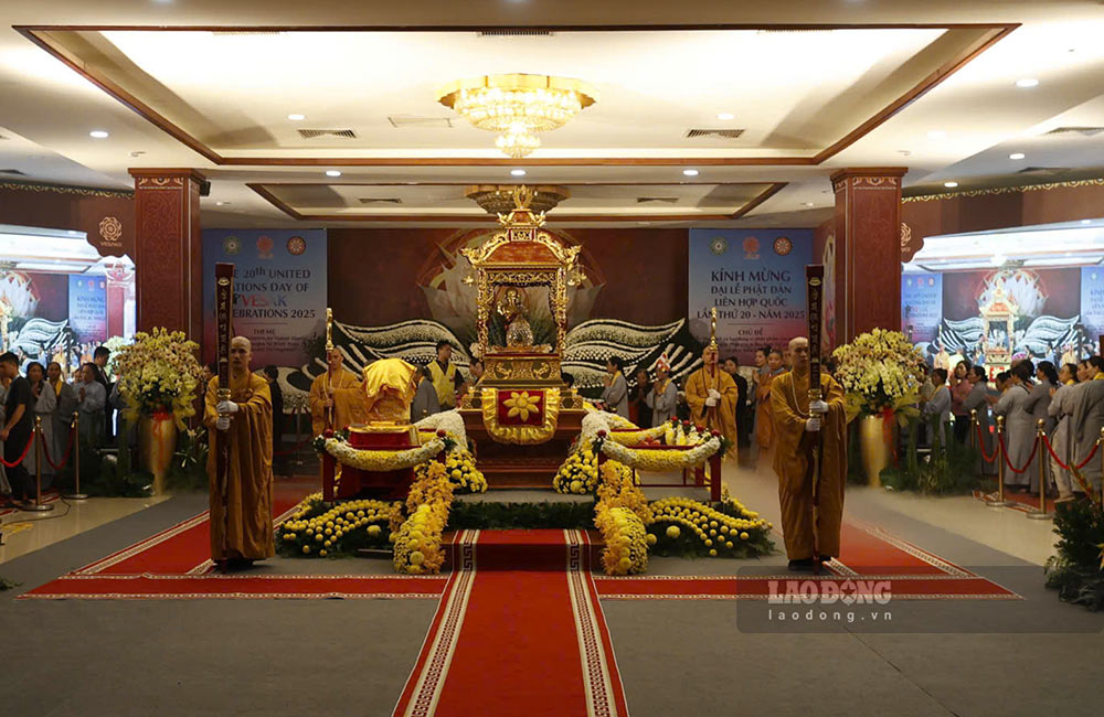 Quan Su Pagoda announced to be open 24/7 from now until May 16 for people, Buddhists and tourists to conveniently worship and worship the Buddha. Photo: Hai Nguyen