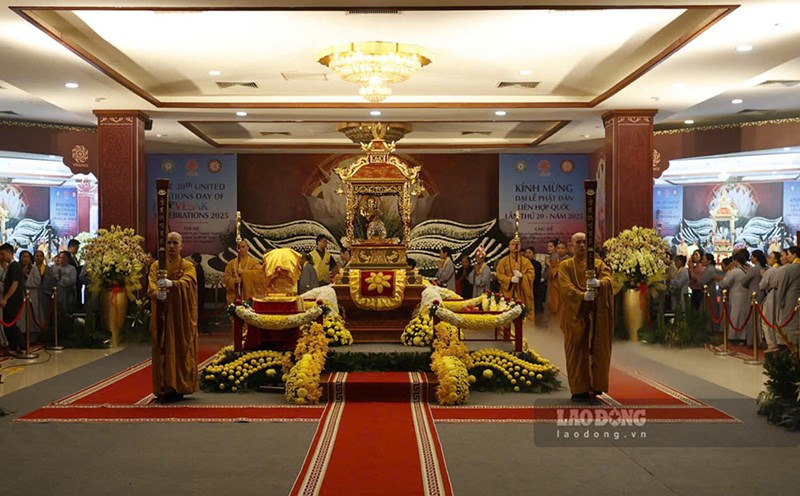 Quan Su Pagoda announced to be open 24/7 from now until May 16 for people, Buddhists and tourists to conveniently worship and worship the Buddha. Photo: Hai Nguyen
