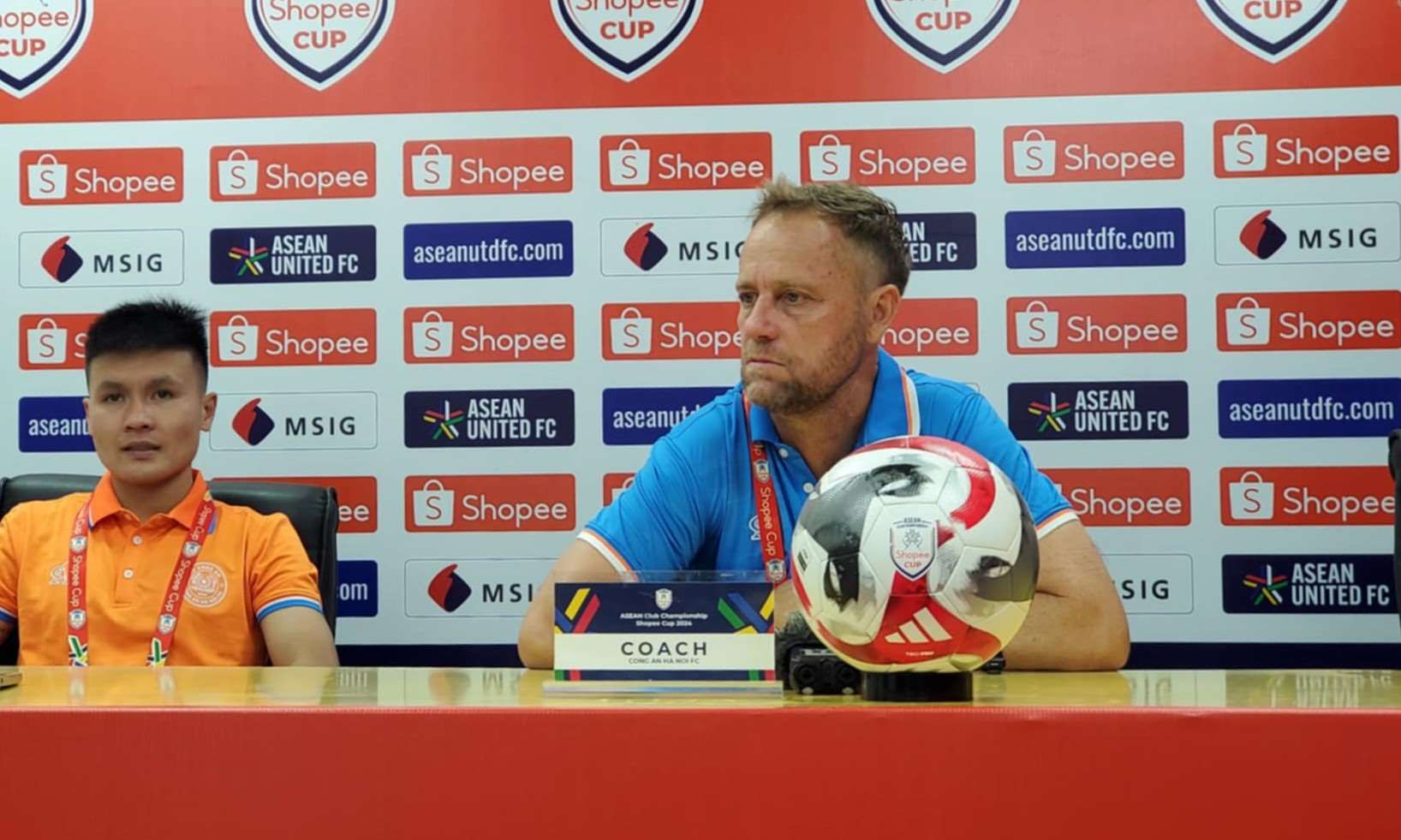 Coach Polking is confident even though Hanoi Police only won a draw at home. Photo: Chi Tran