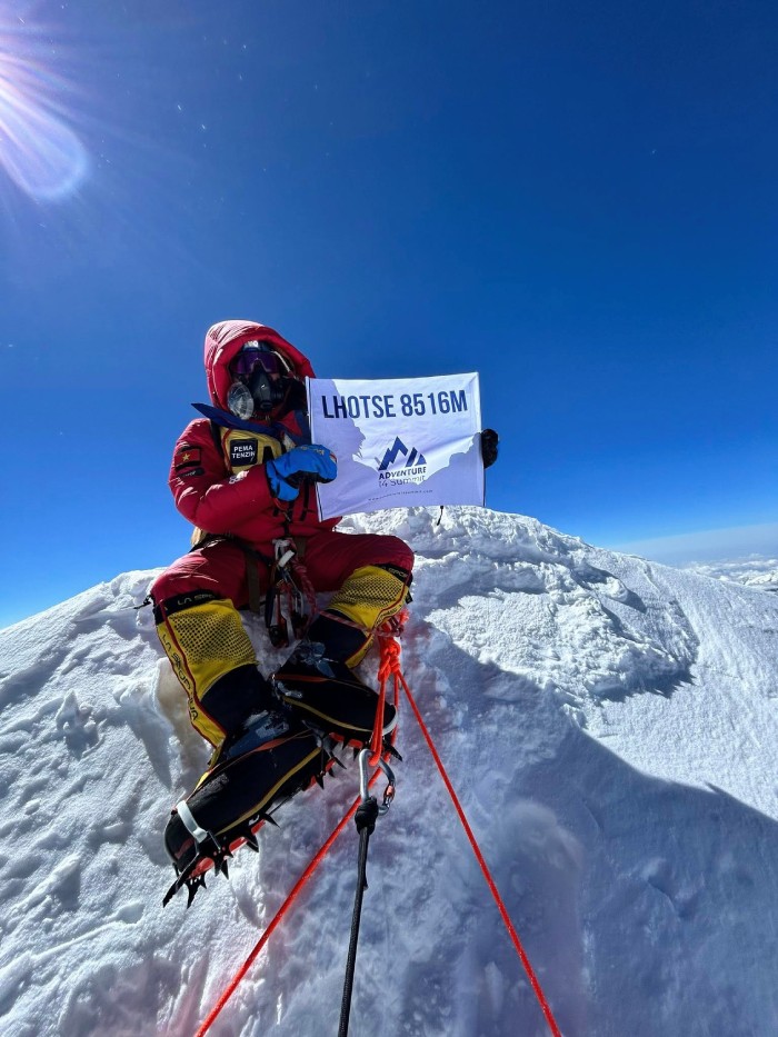 Cuu nha bao sinh nam 1984 len dinh Lhotse chi trong vong 48 tieng sau khi chinh phuc Everest - mot hanh trinh an tuong. Anh: Nhan vat cung cap