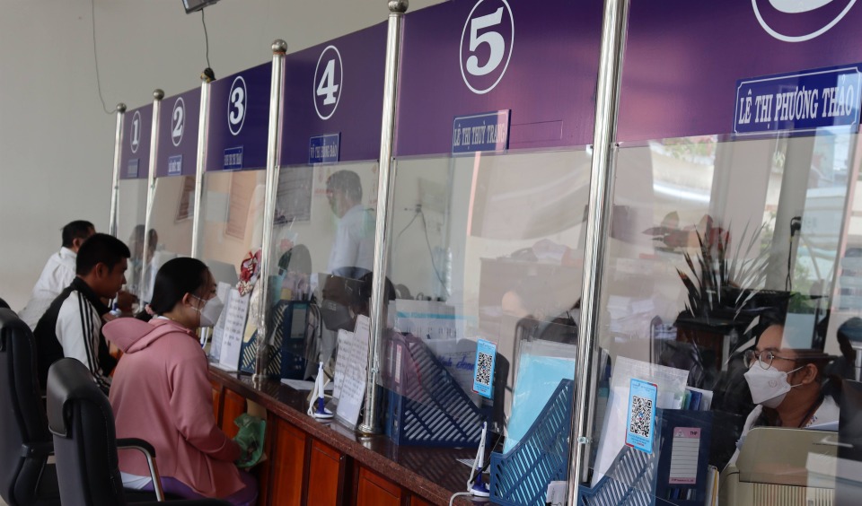 The Chairman of the Long An Provincial People's Committee directed not to collect fees and charges when implementing the conversion due to changes in administrative units. Photo: Long An Portal