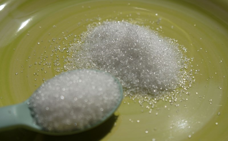 Eating too much sugar can speed up the aging process of the skin, causing wrinkles. Photo: Thanh Thanh