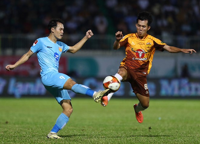 Nam Dinh conocio a Hoang Anh Gia Lai en la ronda 23 de V.League. Foto: VPF