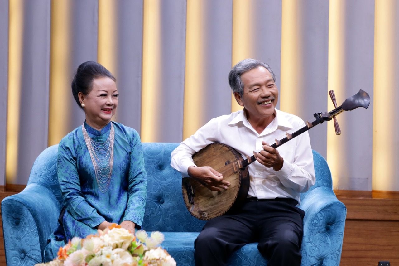 The couple of famous artists Song Oanh and Sau Hung. Photo: Jet Producer.