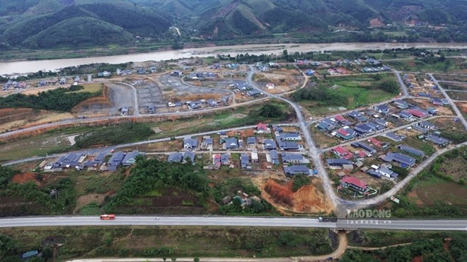 Khu tai dinh cu to dep moc len canh cao toc Noi Bai - Lao Cai. Anh: Dinh Dai