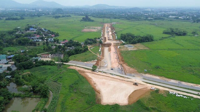 Trên công trường KCN 2.400 tỉ đồng, quy mô 30.000 việc làm nơi cửa ngõ Hà Nội