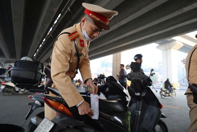 Proposal to increase the maximum fine for road traffic violations to 150 million VND. Photo: Pham Dong