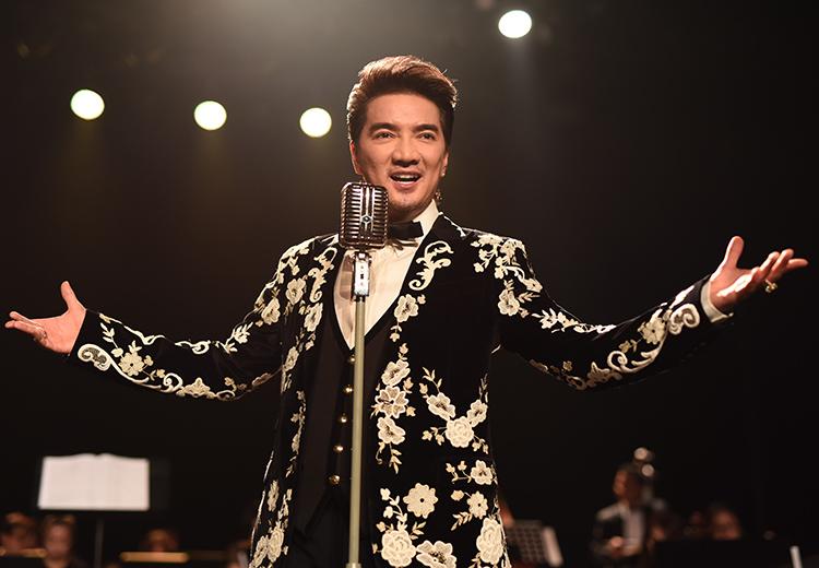 Image of Dam Vinh Hung in the MV Je T'aime. Photo: MV Je T'aime