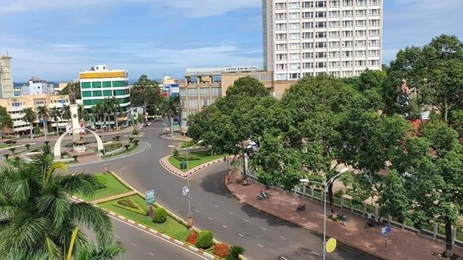 En 2025, la provincia de Dak Lak tuvo muchos casos de jubilacion antes de la edad o renuncio. Foto: Bao Trung