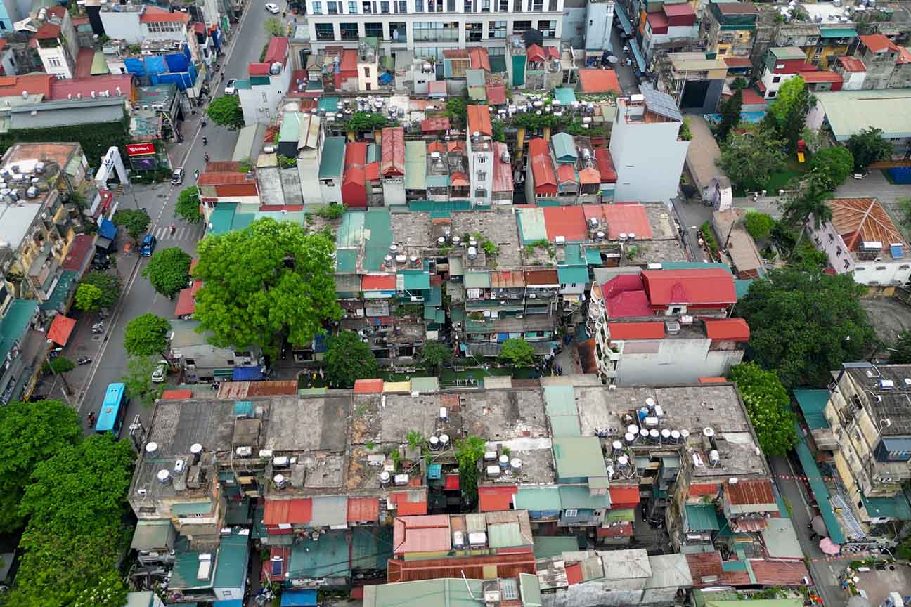 Muchas preocupaciones sobre la renovacion del dormitorio de Vinh Ho en un edificio