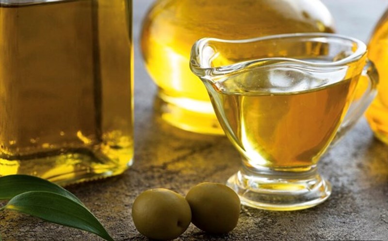 Drinking castor oil on an empty stomach helps support digestion and reduce constipation, but if used incorrectly, it can cause diarrhea, cramps and affect intestinal health. Photo: Thuy Duong