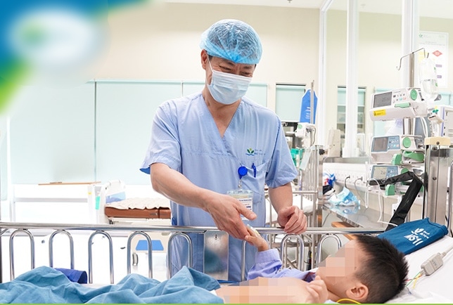 The boy in the "payment of money for emergency care" case in Nam Dinh was cared for and treated at the National Children's Hospital. Photo: BVCC