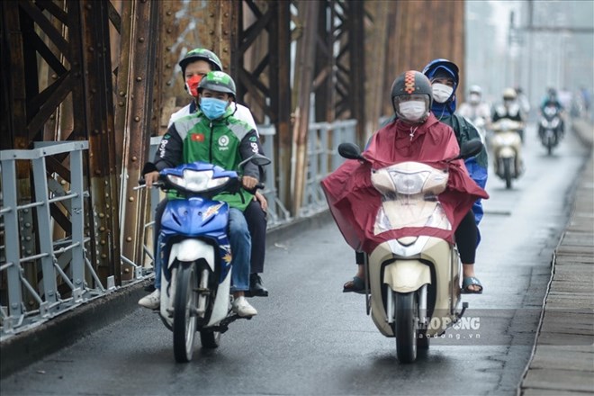 Du bao thoi tiet hom nay 15.6, nang nong bao trum ca nuoc, chieu toi va dem co mua rao va dong rai rac. Anh: Nguyen Long