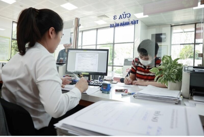 It is expected that the Commune-level Public Administration Service Center will have one Director and one Deputy Director. Photo: Hai Nguyen