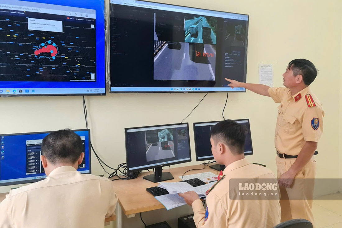 El sistema de camaras de trafico del Departamento de Policia de Trafico de la provincia de Vinh Phuc descubrio y sanciono para muchos casos de violacion de las leyes de seguridad del trafico. Foto: Bao Nguyen