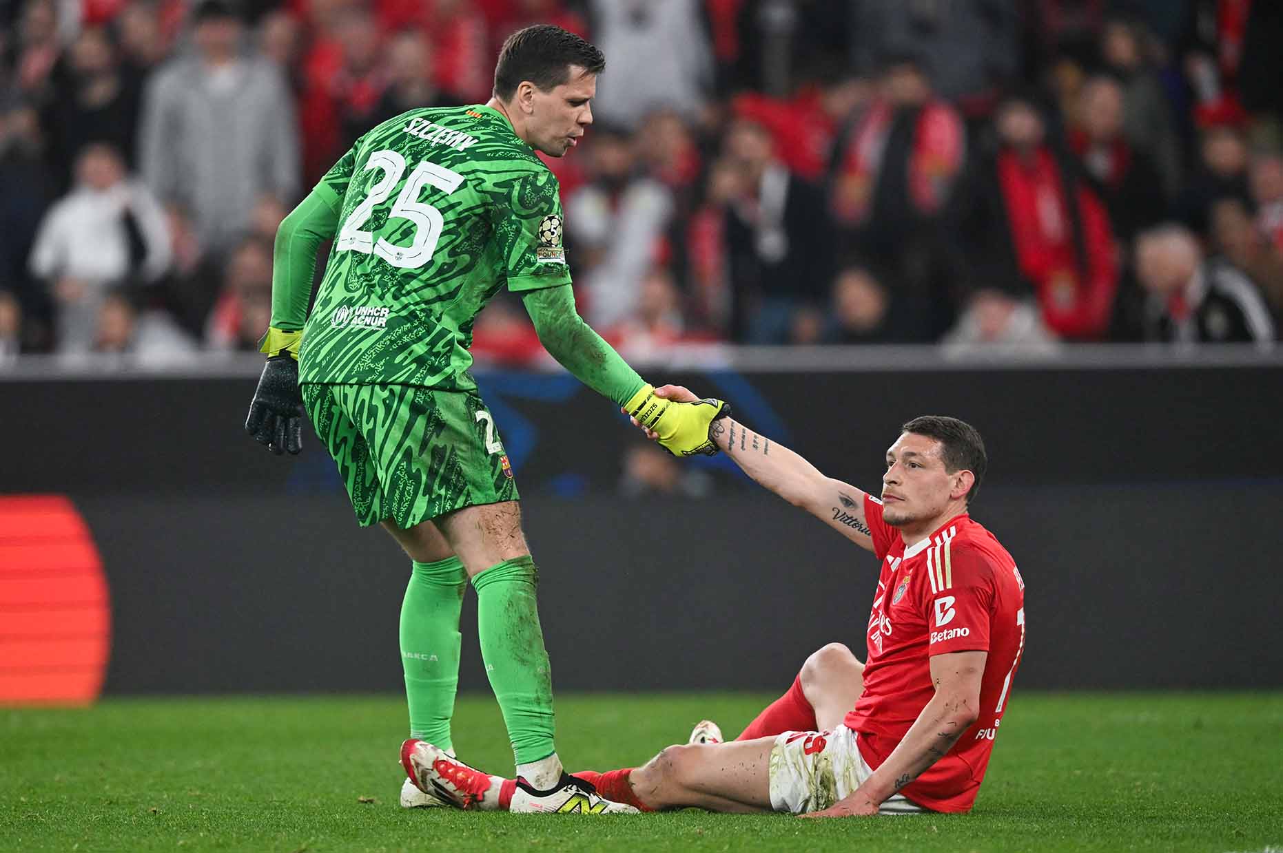 Benfica la mot trong nhieu nan nhan cua Barca mua nay voi cac man loi nguoc dong. Anh: AFP