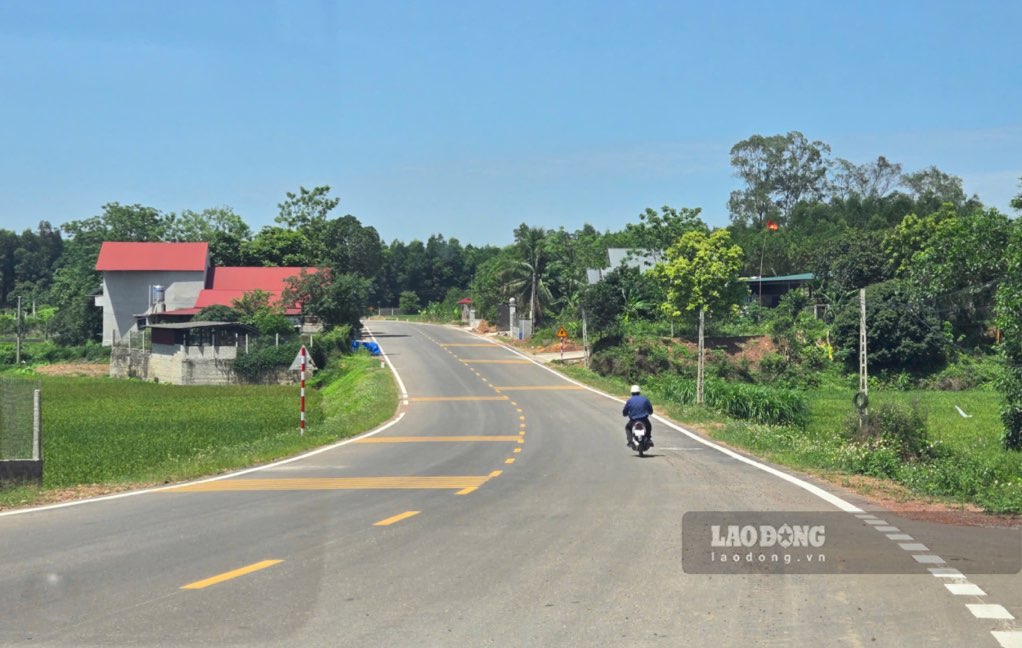 Khi hoan thien, du an se gop phan nang cao ha tang giao thong khu vuc, viec di lai nguoi dan thuan tien, de dang. Anh: Nguyen Hoan.