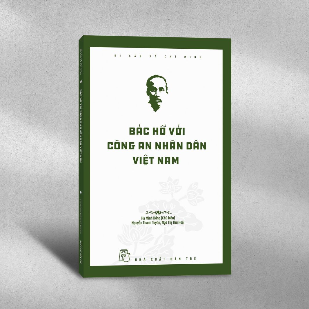 Cuon sach: Bac Ho voi Cong an nhan dan. Anh: Nha xuat ban tre