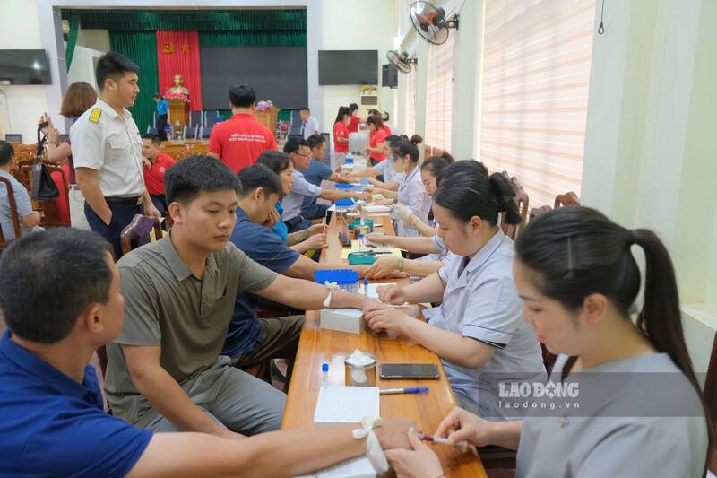 700 doan vien, cong nhan vien chuc nguoi lao dong tham gia chuong trinh. Anh: Lam Thanh