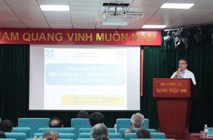 BS.CKII Huynh Tan Thanh Binh - chuyen gia tim mach, chia se nhieu kien thuc bo ich cho nguoi benh tang huyet ap, benh tim mach. Anh: Song Han