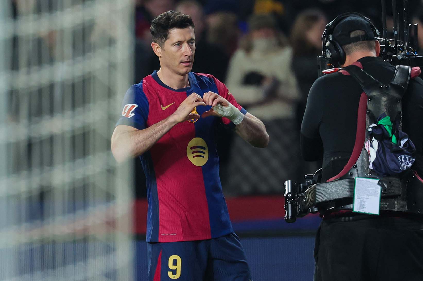 Robert Lewandowski la tru cot, giup do Hansi Flick rat nhieu thu. Anh: AFP
