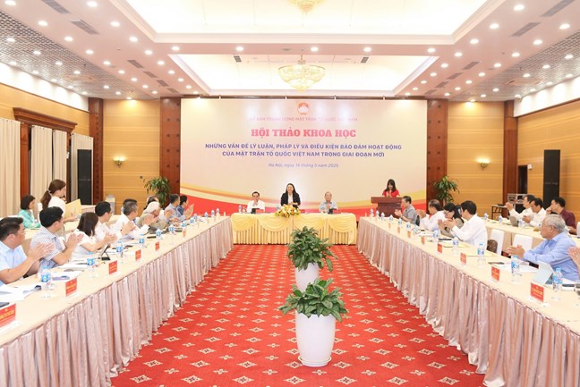 Toan canh hoi thao “Nhung van de ly luan, phap ly va bao dam dieu kien hoat dong cua Mat tran To quoc Viet Nam trong giai doan moi”. Anh: Quang Vinh