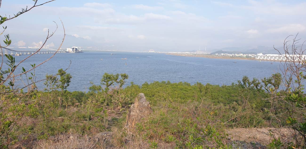 Cua Luc Bay seen from Hon Gac Island. Photo: Nguyen Hung