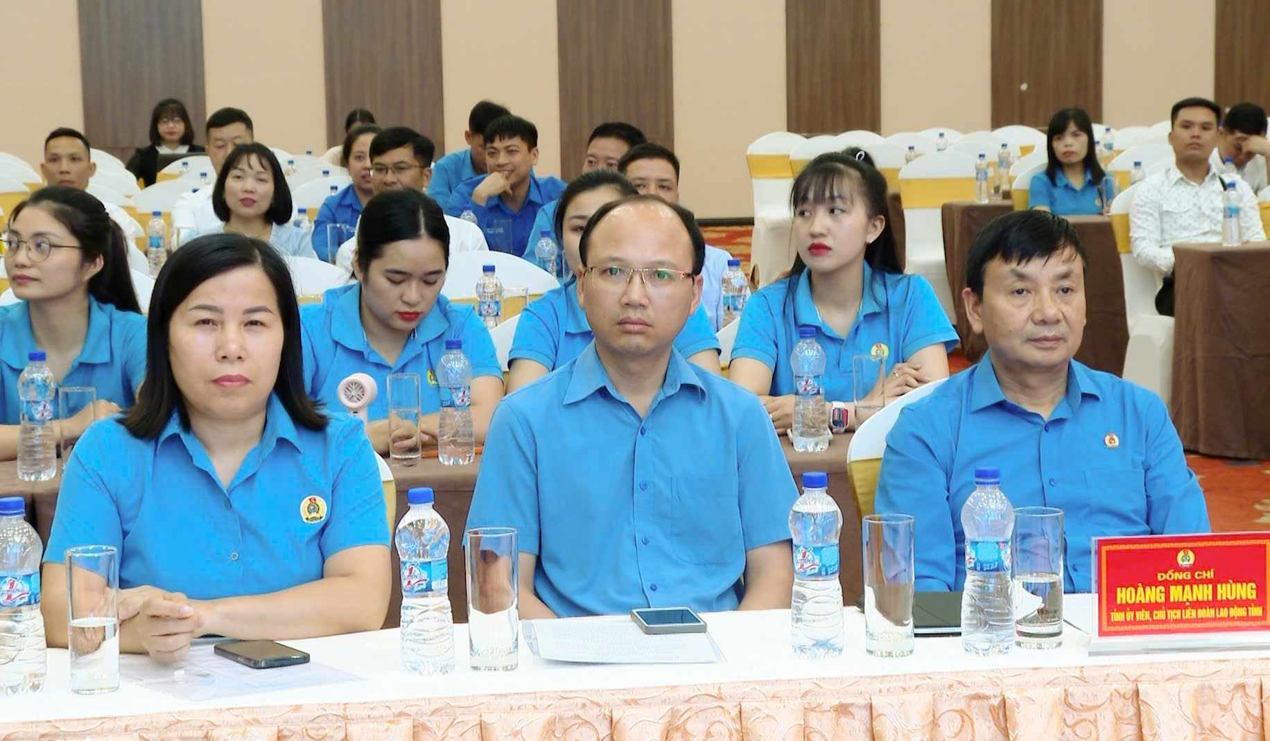 Cac dai bieu tham du hoi nghi. Anh: Nguyen Truong