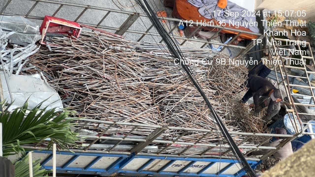 La localidad solicito criticar al hotel por la coercion en Loc Tho Ward, Nha Trang y arrojar propiedades al vertedero. Foto: Huu Long