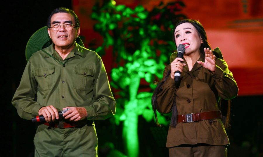 Artista del pueblo Trung Duc, artista del pueblo Thu Hien. 
Foto: Programa de memoria del Comite Organizador de Truong Son proporcionado