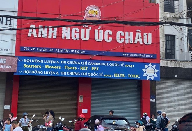 Trung tam Anh ngu Uc Chau, co so tren duong Kha Van Can dong cua trong ngay 16.5. Anh: Nguyen Hoang