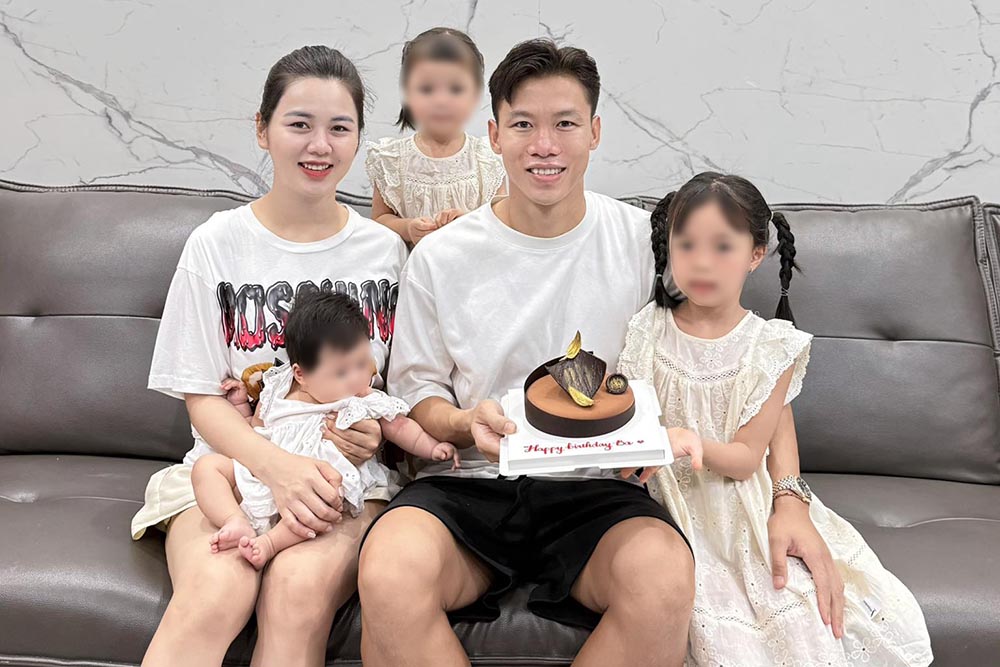 Que Ngoc Hai's cozy birthday with her family. Photo: Character provided