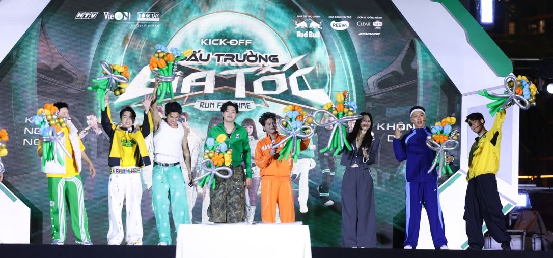 RHYDER and Vietnamese stars participate in the Acceleration Cup. Photo: Provided by the manufacturer.