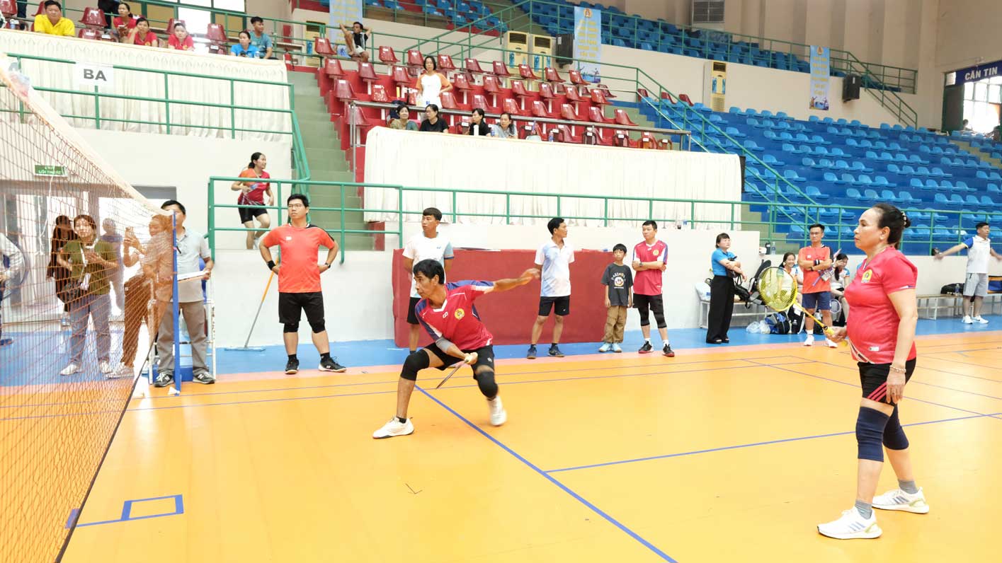 Cac doi tham gia thi dau soi noi. Anh: My Ly