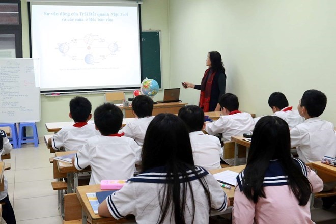 Thông tư 29/2024 Bộ Giáo dục và Đào tạo quy định cụ thể về nhóm học sinh mà giáo viên được phép dạy thêm trong nhà trường. Ảnh: Hải Nguyễn
