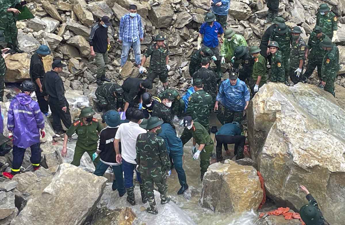 Functional pomfret has found the first 3 bodies in the case of 5 workers dying at the hydropower plant in Lai Chau. Photo: CACC