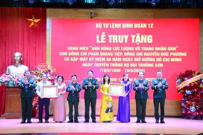 Truy tặng danh hiệu Anh hùng Lực lượng vũ trang nhân dân với 1 Thiếu tướng, 1 Đại tá