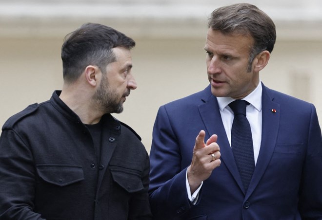 Tong thong Ukraina Volodymyr Zelensky va Tong thong Phap Emmanuel Macron tai Kiev, ngay 10.5.2025. Anh: AFP