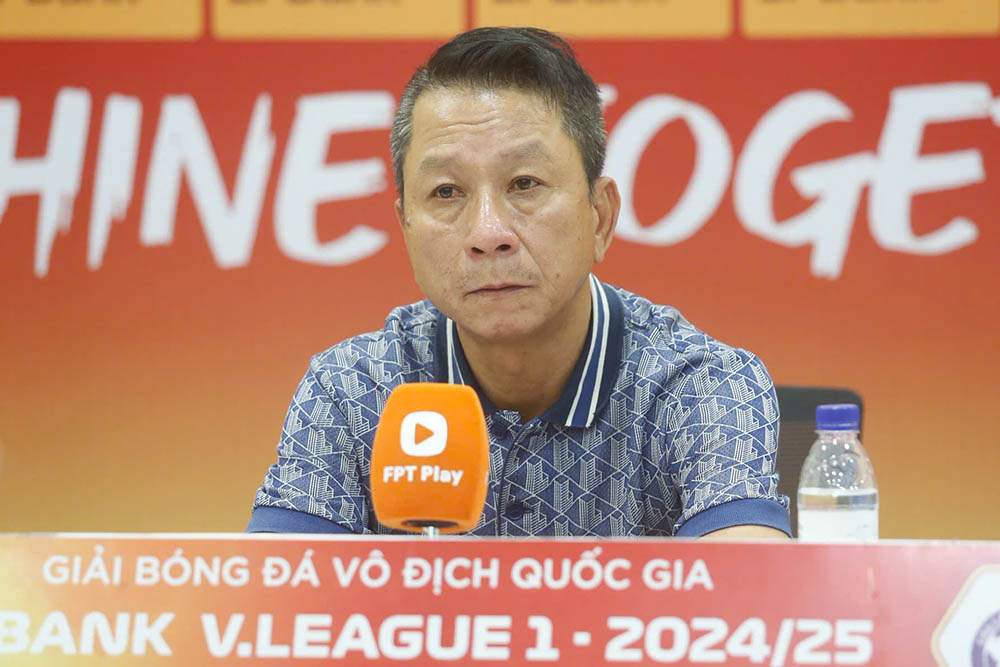 El entrenador Van Sy, hijo de Quang Nam, renuncio. Foto: Han River