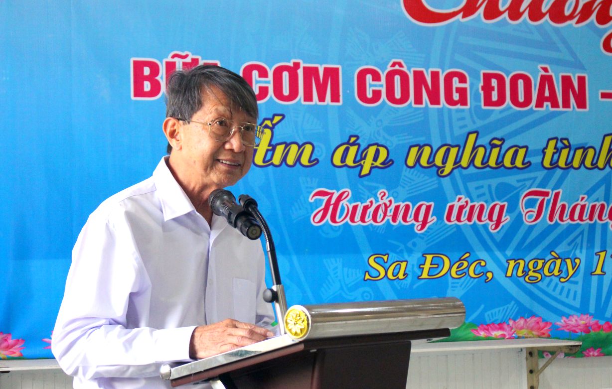 Ông Ong Hàng Văn - Phó Tổng Giám đốc Công ty Cổ phần Thủy sản Trường Giang phát biểu tại Chương trình Bữa cơm Công đoàn nhân Tháng Công nhân năm 2025. Ảnh: Thanh Mai